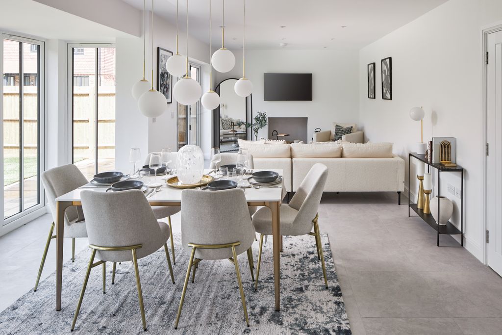 Property photo 2 of 14 Previous Showhome