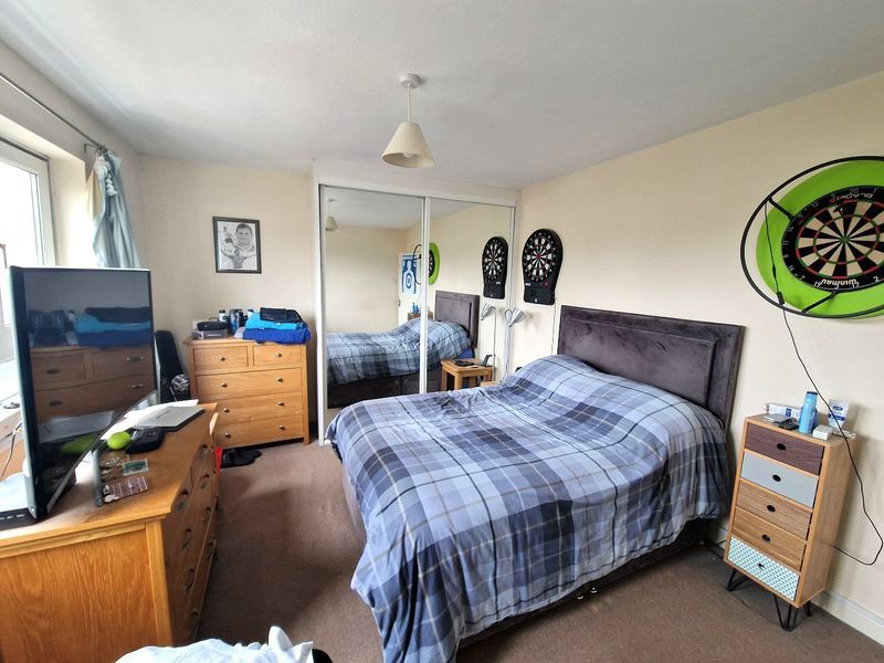 Property photo 3 of 9 Photo 2