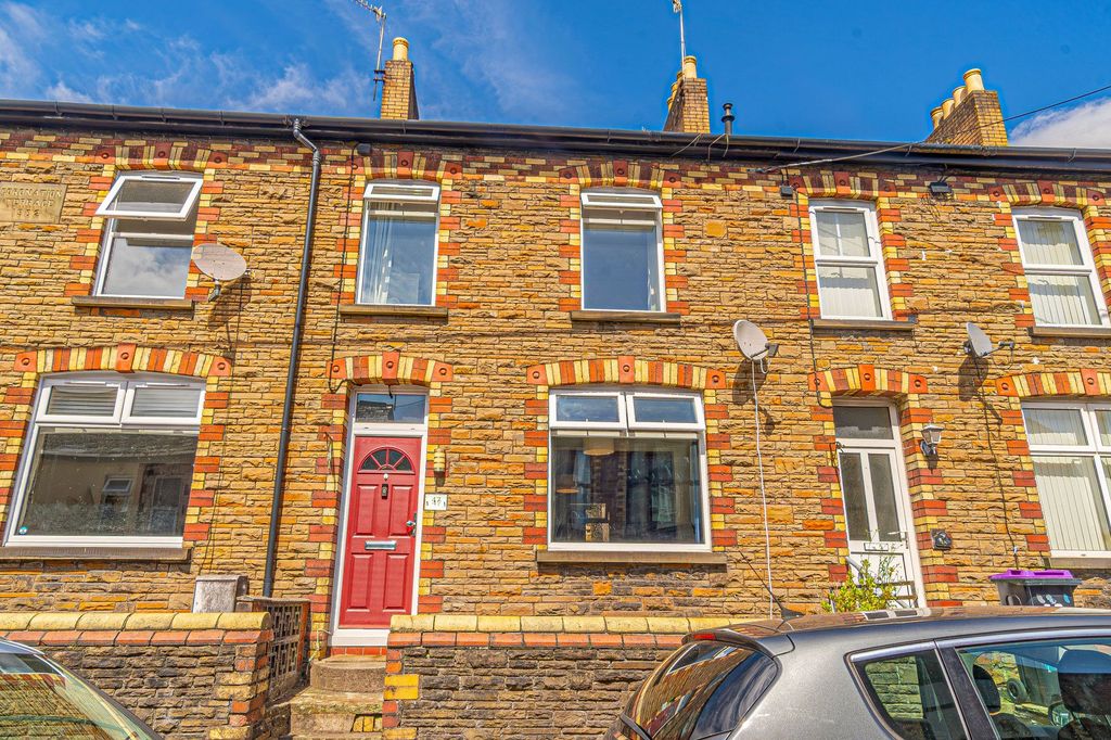 Property photo 1 of 33
