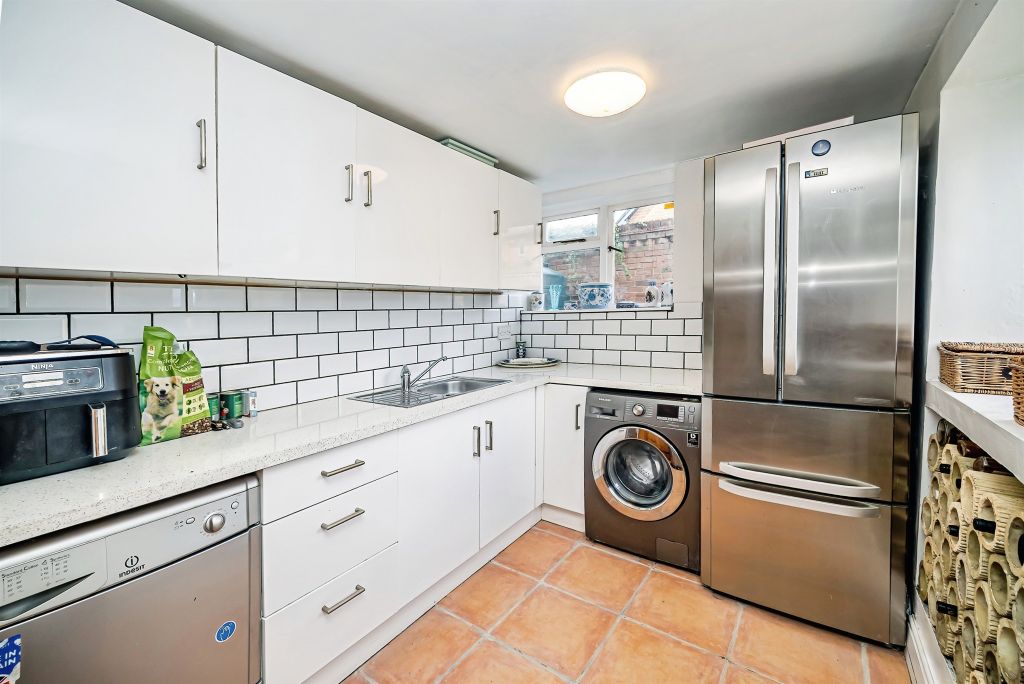 Property photo 3 of 31