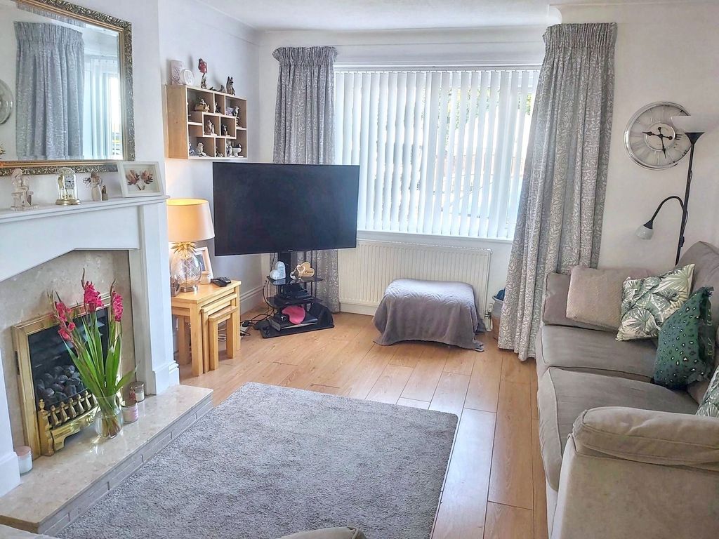 Property photo 3 of 30