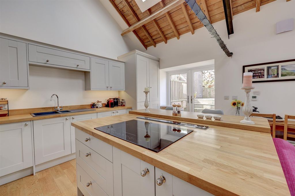 Property photo 2 of 20 Open Plan Living Room / Kitchen