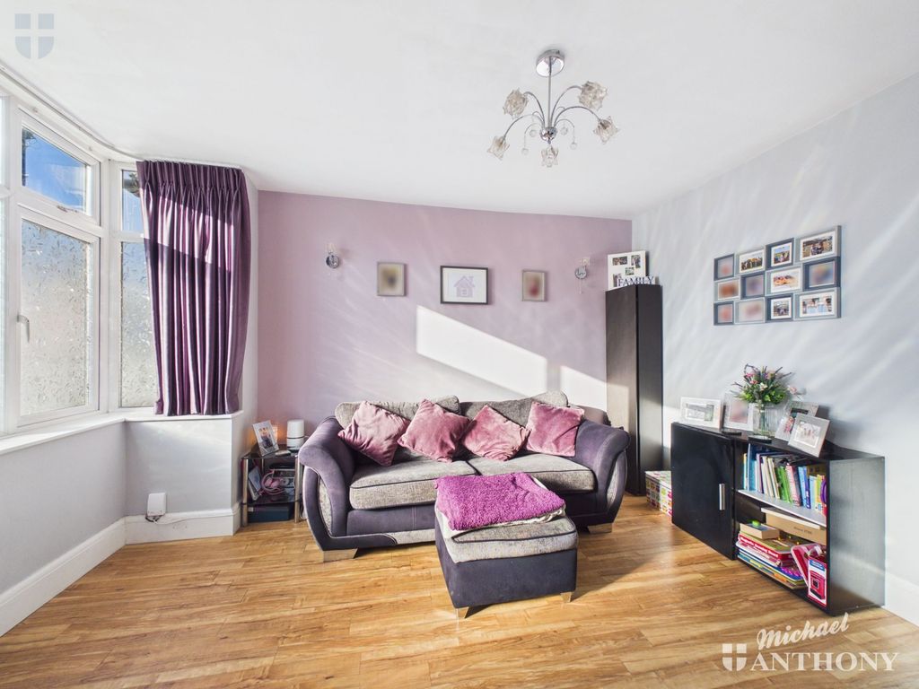 Property photo 2 of 17 0540Efcf64c44E7B805F2Ad6689285F6_80_Cam03218G0-Pr0913-Still001