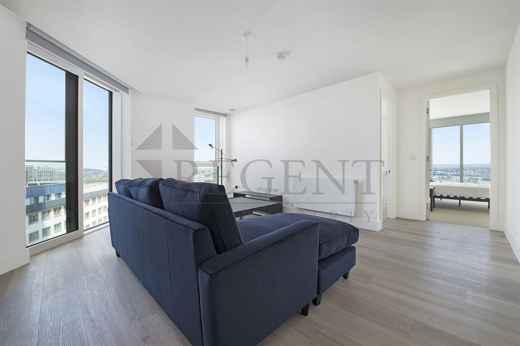 Property photo 3 of 11 Open Plan