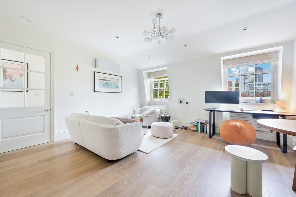 Property photo 2 of 12 Image