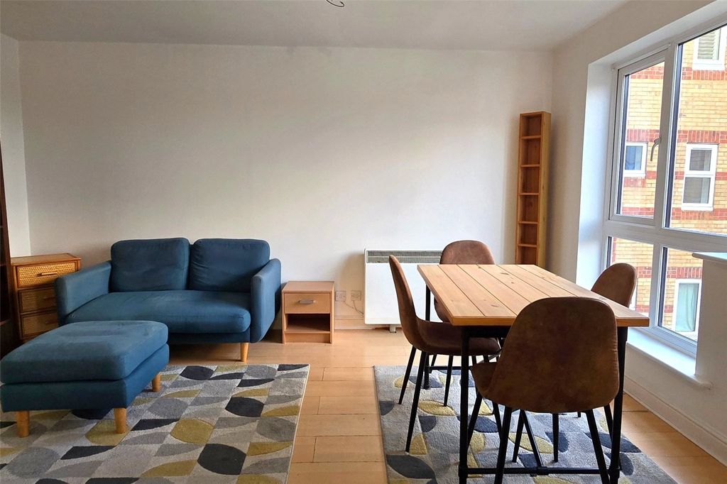 Property photo 2 of 12 Picture No. 13