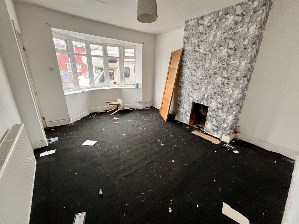 Property photo 3 of 13