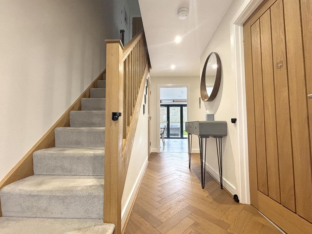 Property photo 2 of 35 Image00001.Jpg