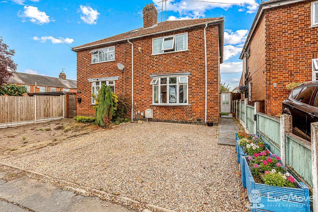 Property photo 1 of 18 Pytchley Road_Exterior_Wm