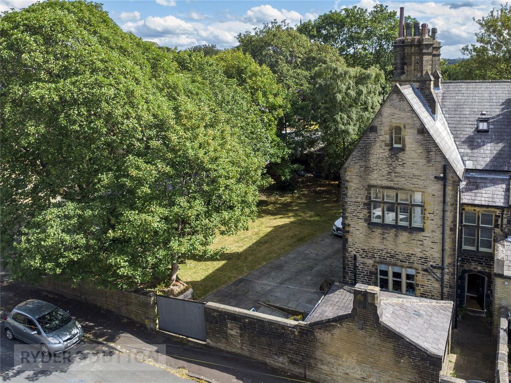 Property photo 1 of 38 Picture No. 78