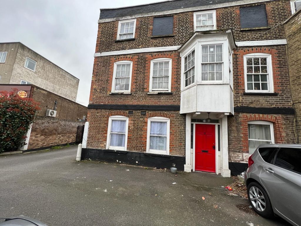 Property photo 1 of 4