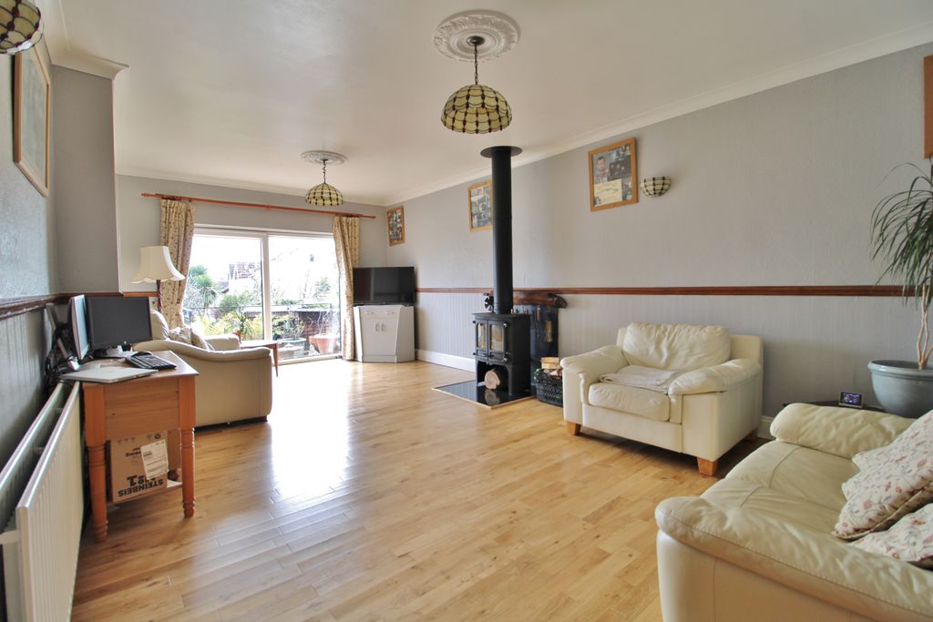 Property photo 3 of 29