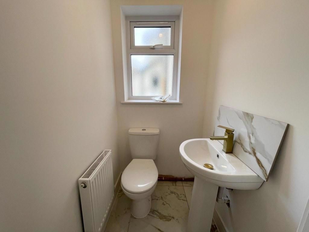 Property photo 2 of 3