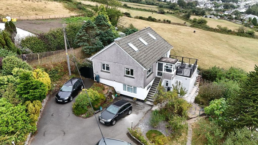 Property photo 1 of 33
