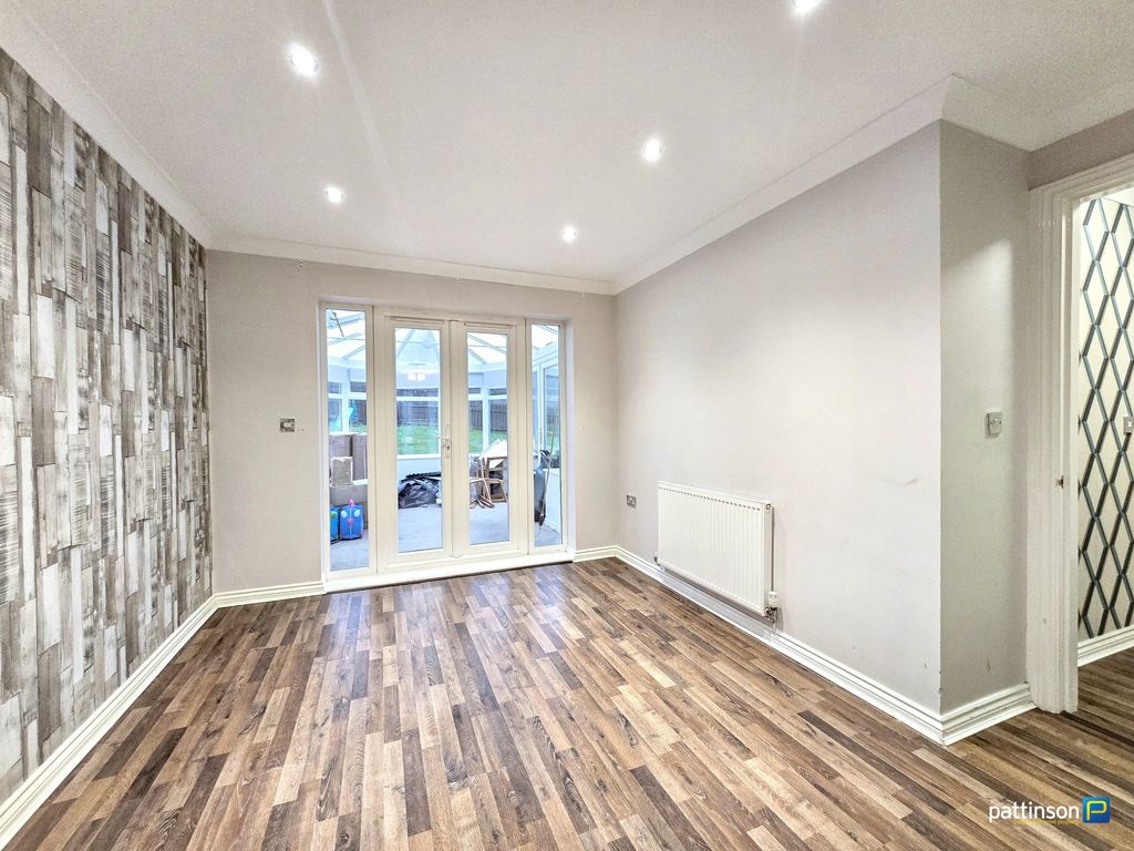 Property photo 3 of 30