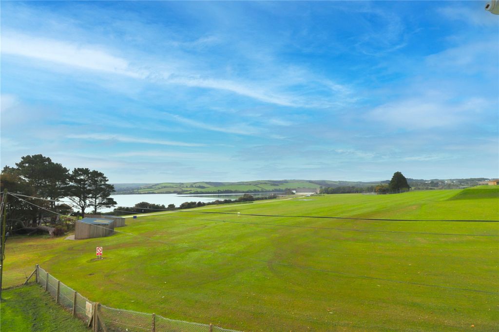 Property photo 1 of 9 Picture No. 04