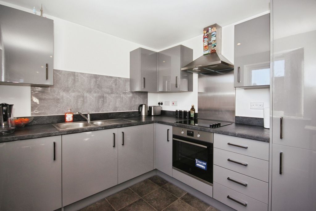 Property photo 3 of 17 Pbox-Img.Jpg