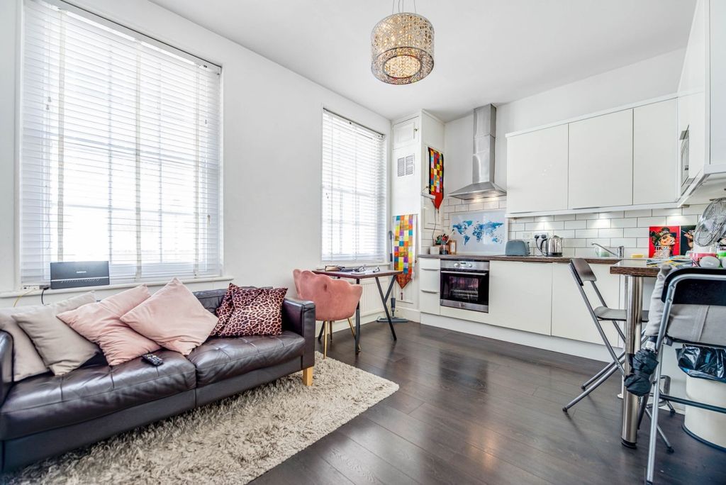 Property photo 1 of 8 2