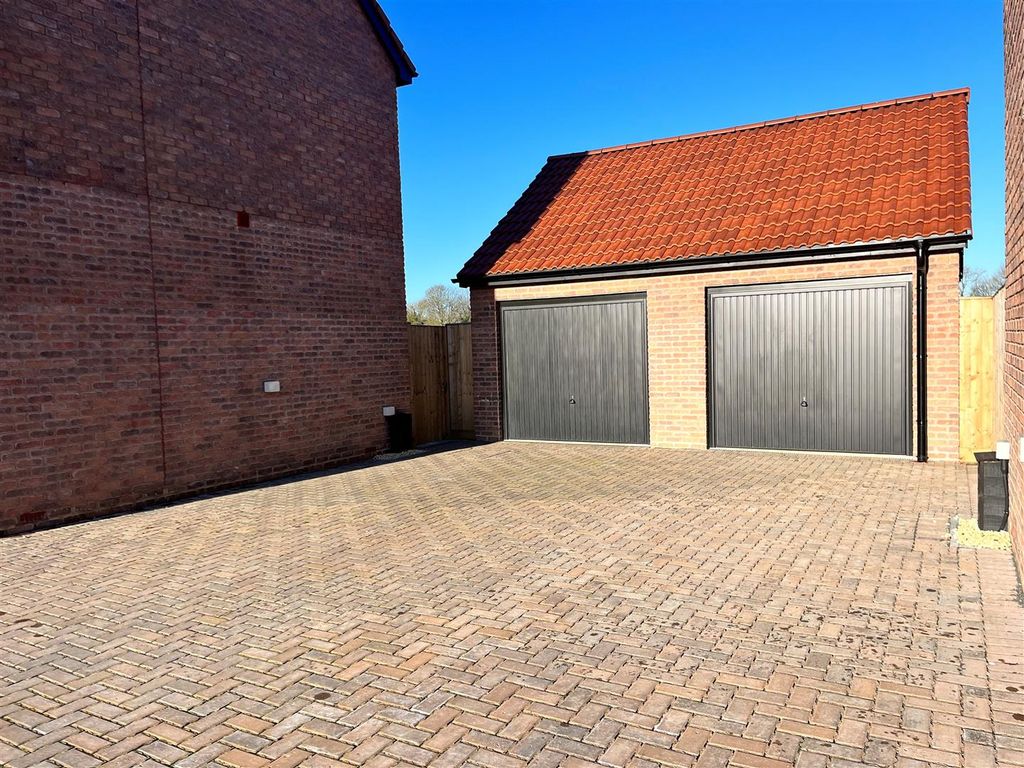 Property photo 2 of 21 Double Garage And Parking.Jpg