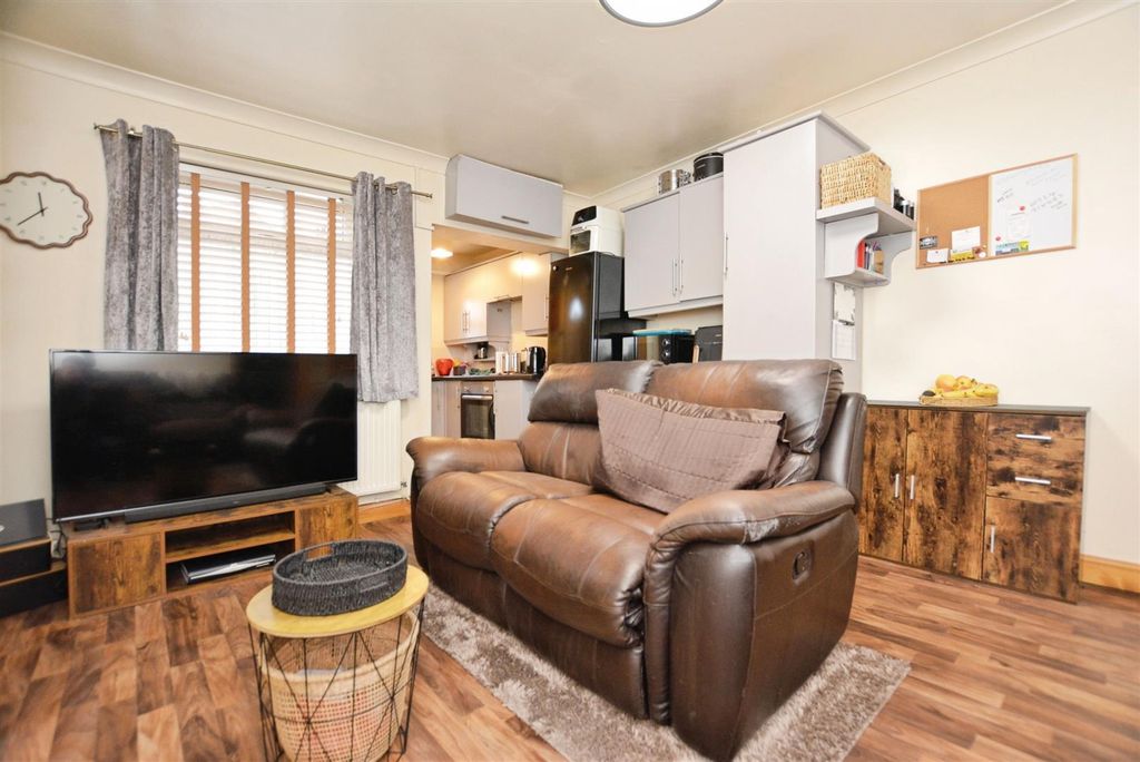 Property photo 2 of 17 Living Room