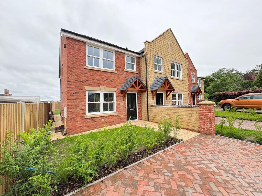 Property photo 1 of 40