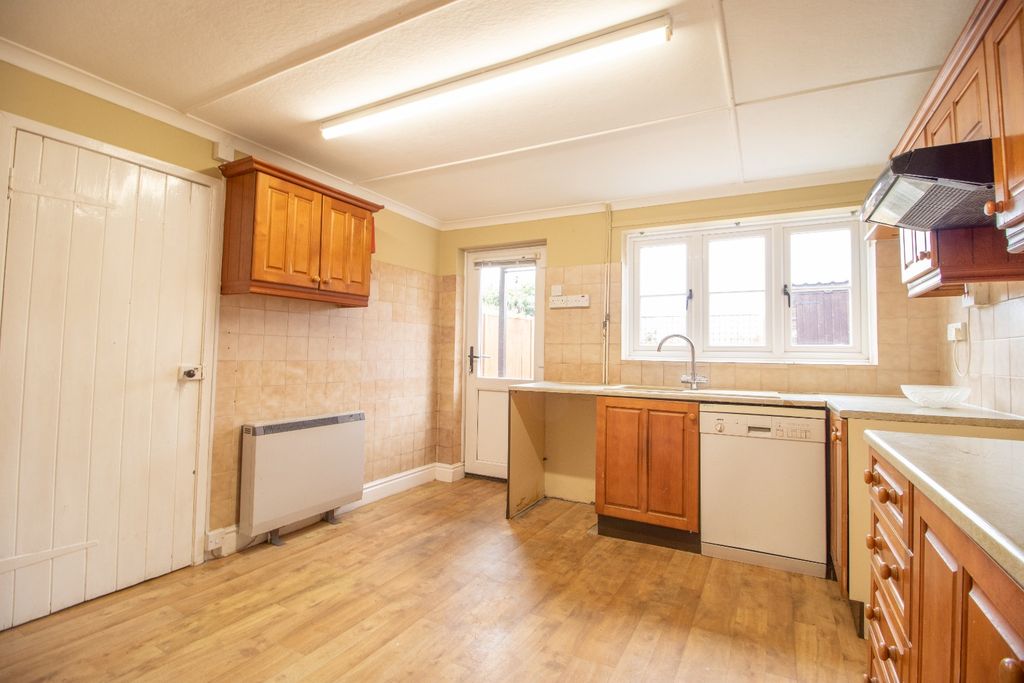 Property photo 3 of 17 4614232