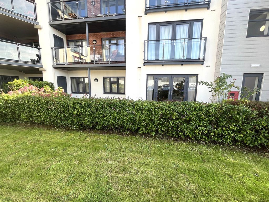 Property photo 3 of 14