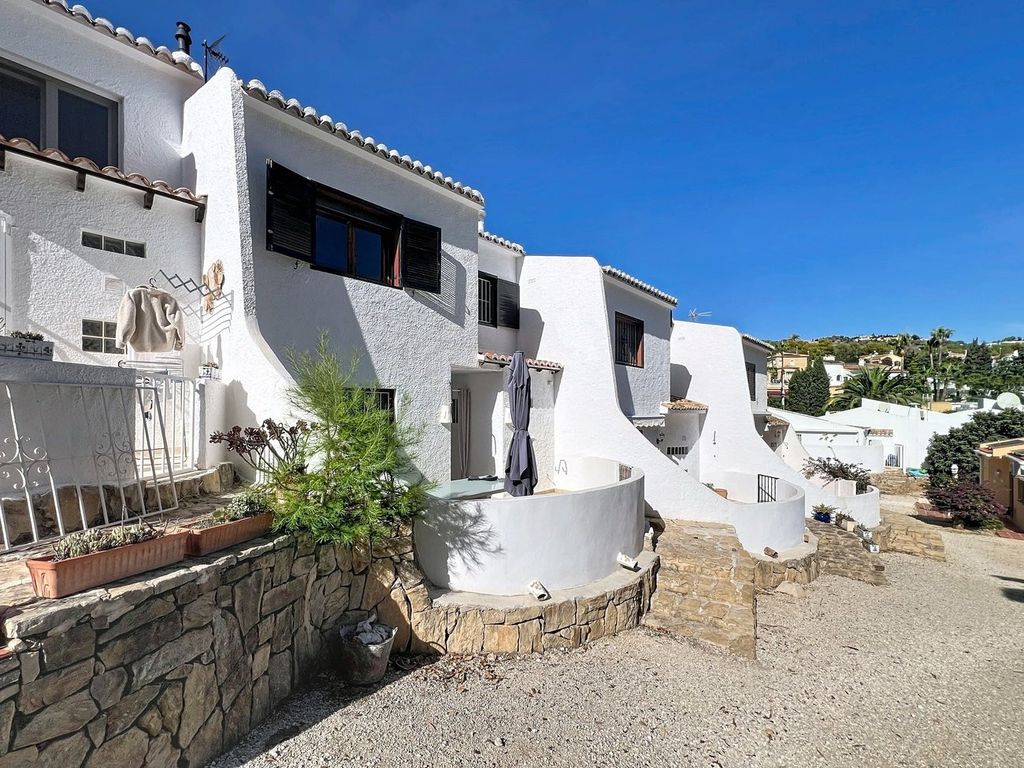 Property photo 3 of 16