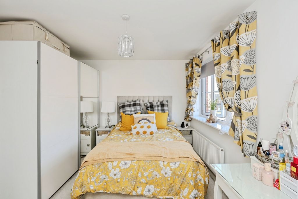 Property photo 2 of 19 Pbox-Img.Jpg