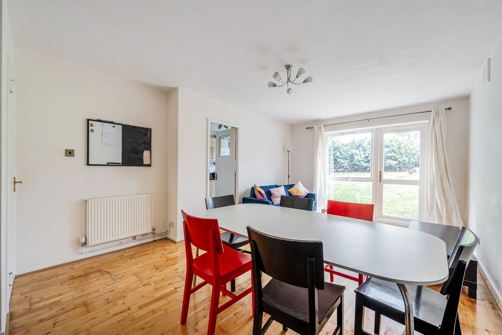 Property photo 3 of 11 1459916-9-6A0481F...