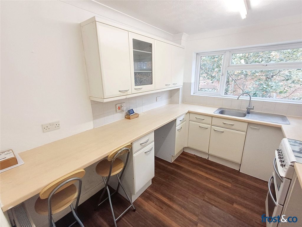 Property photo 3 of 15 Kitchen