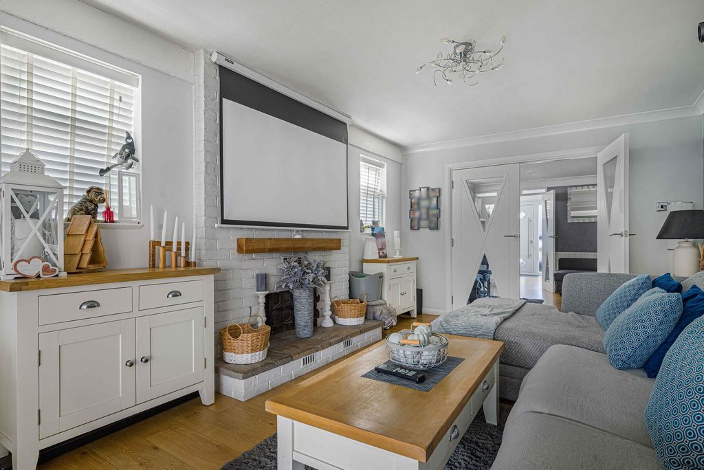 Property photo 3 of 15 Living Room