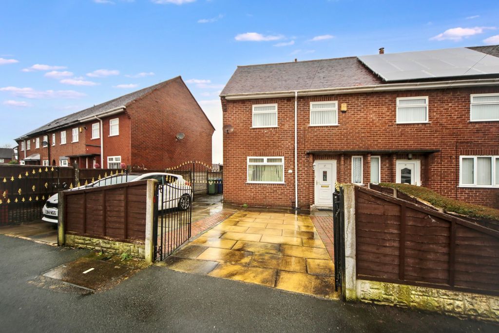 Property photo 1 of 24