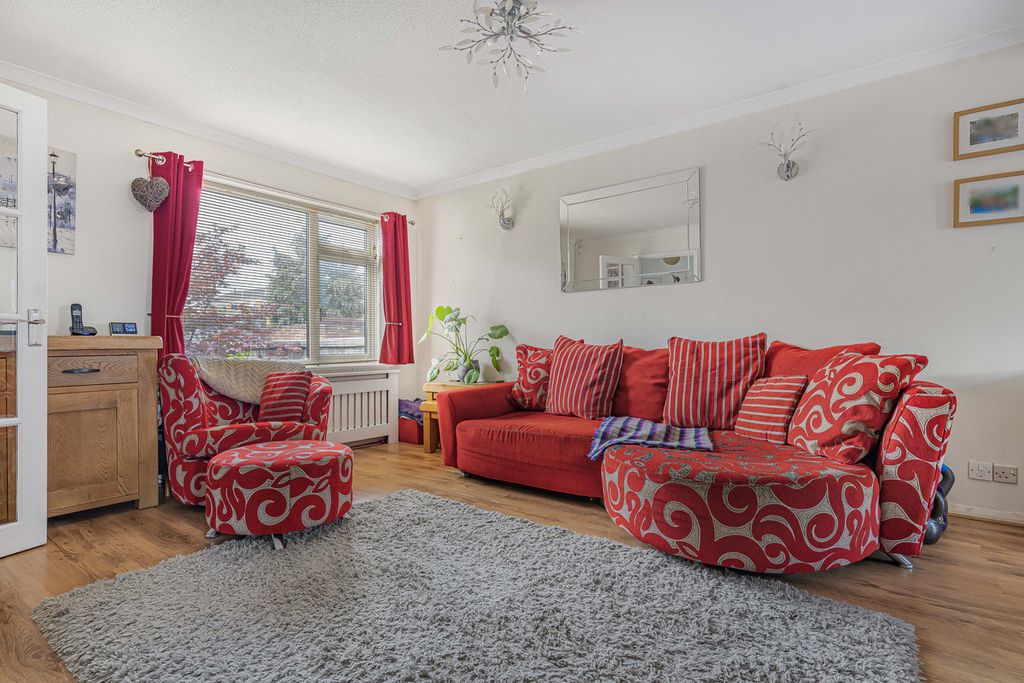 Property photo 2 of 17