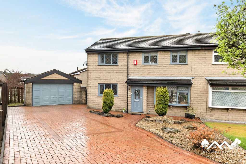 Property photo 1 of 45