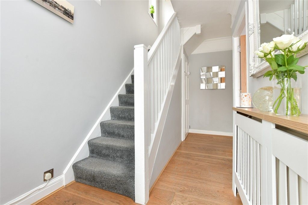 Property photo 3 of 17 Hallway