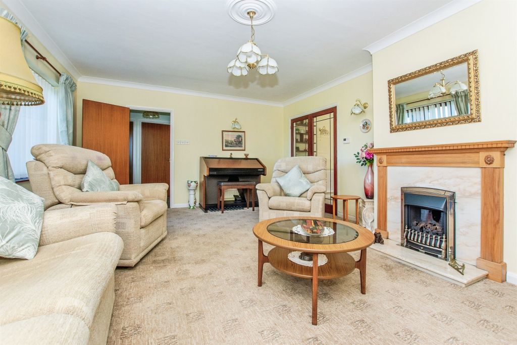 Property photo 2 of 19
