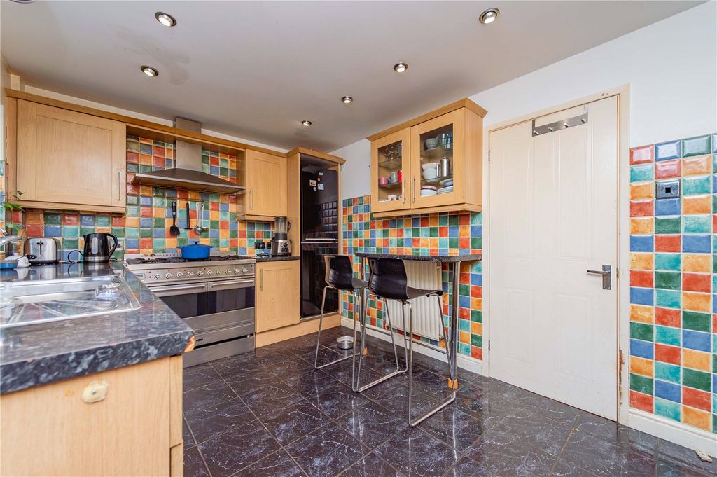 Property photo 3 of 36 Picture No. 28