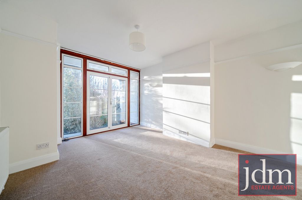 Property photo 3 of 8 Reception Room