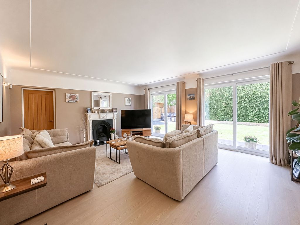 Property photo 2 of 33