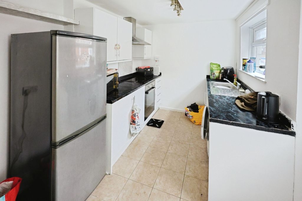 Property photo 3 of 7 Pbox-Img.Jpg