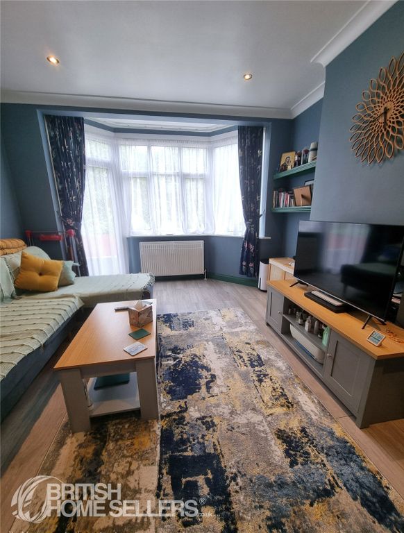 Property photo 3 of 12 Picture No. 06