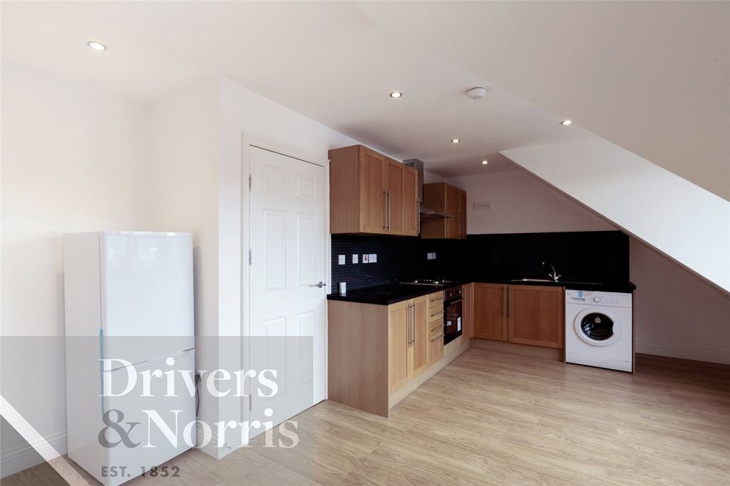 Property photo 2 of 6 Picture No. 09