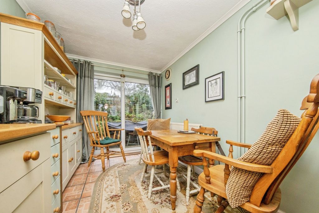 Property photo 3 of 18 Pbox-Img.Jpg