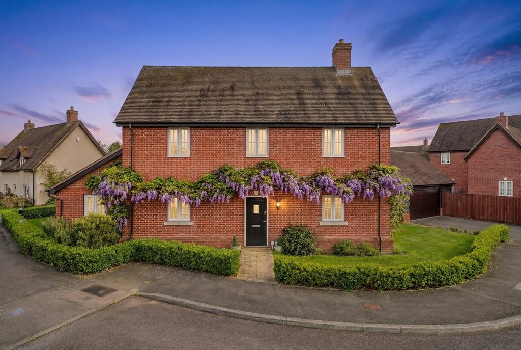 Property photo 1 of 45