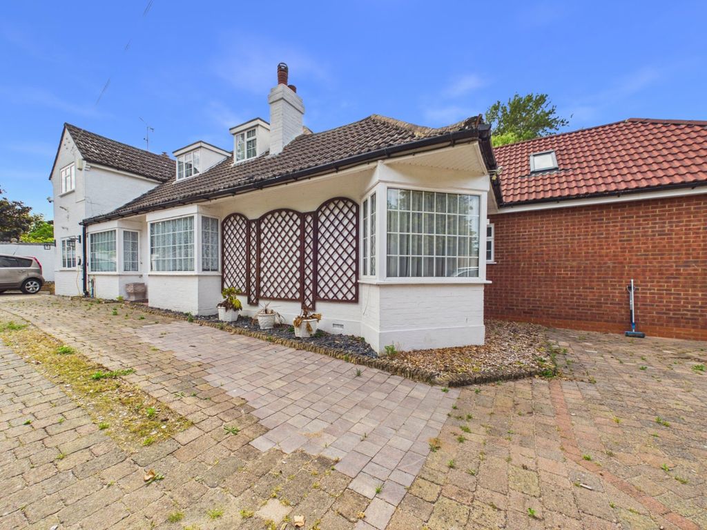 Property photo 2 of 27 Picture No. 01