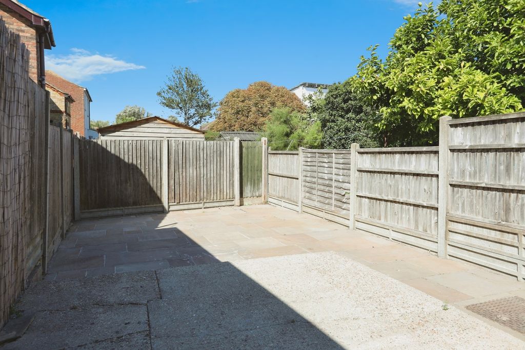 Property photo 2 of 17 Photo