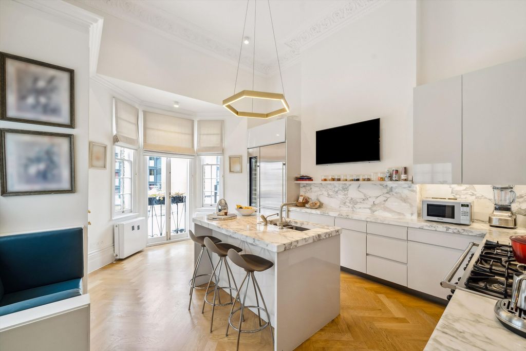 Property photo 3 of 11 Image