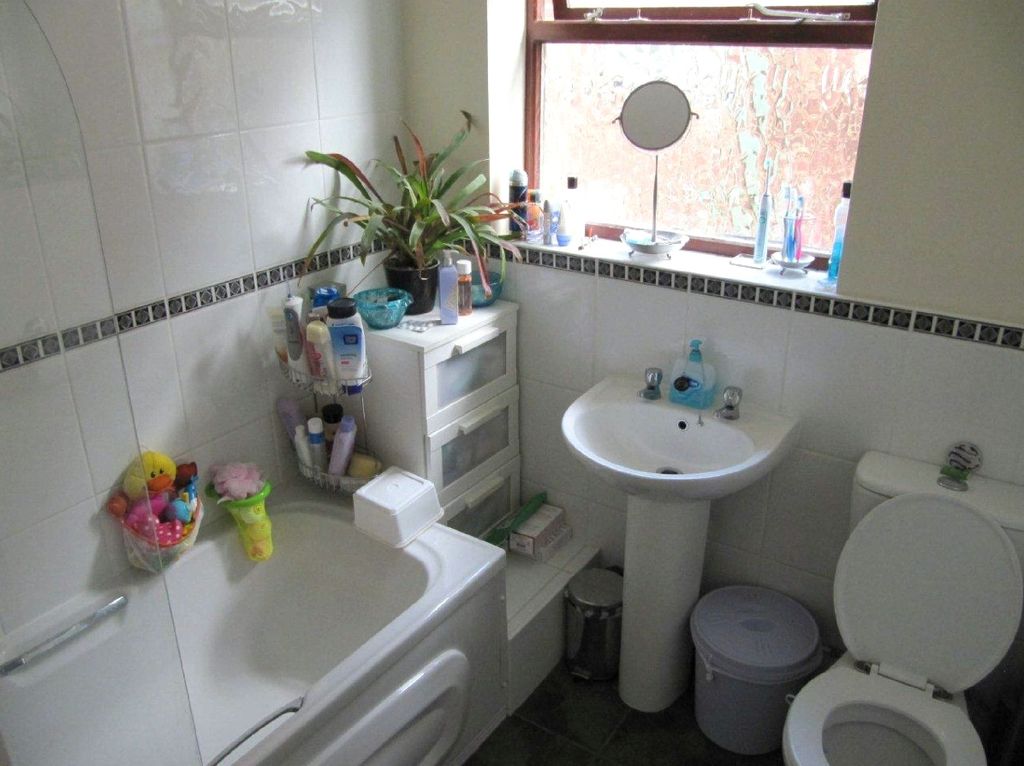Property photo 3 of 5 Bathroom