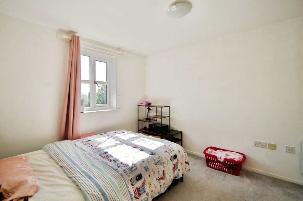 Property photo 2 of 12 Pbox-Img.Jpg